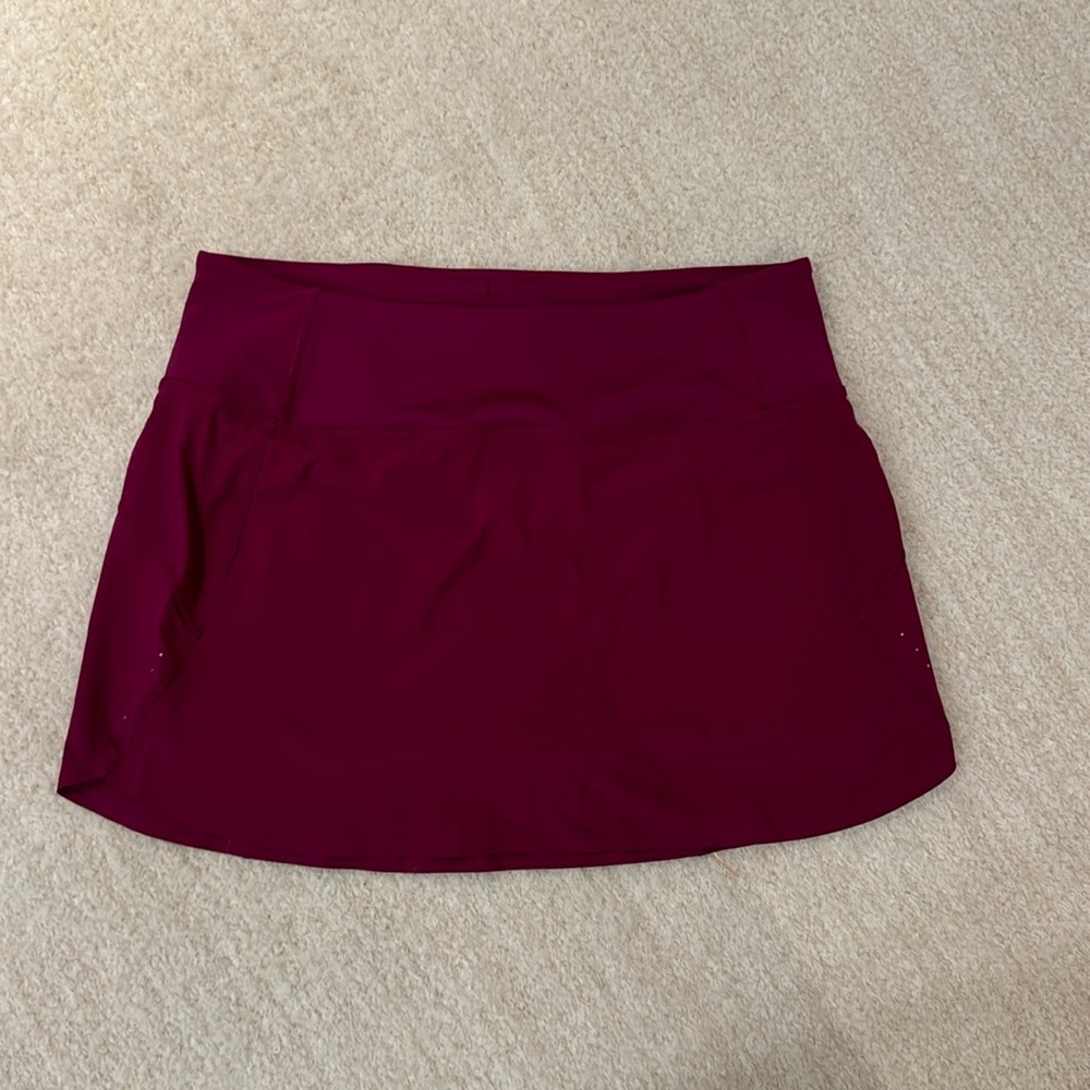 Athleta Running Skort Cranberry Color Size Medium - image 1